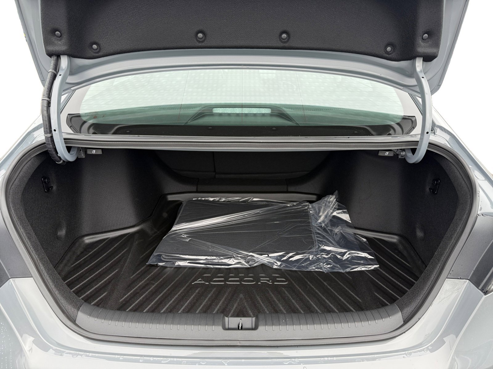 New 2026 Urban Gray Pearl Honda Touring image 17