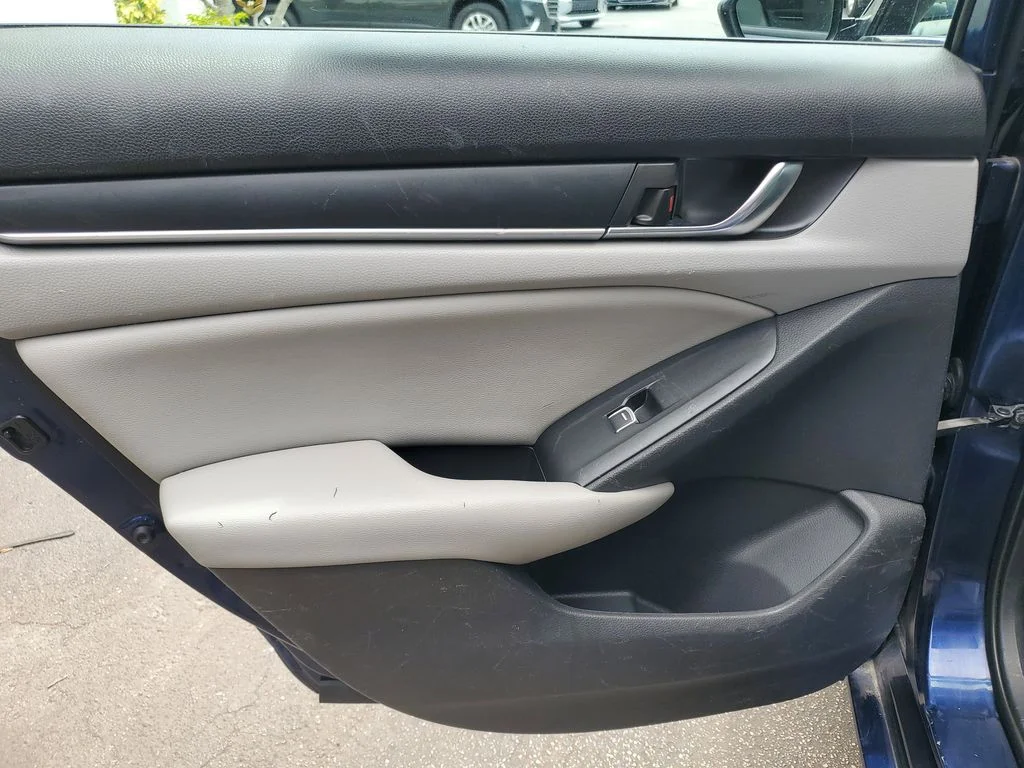 Used 2020 Blue Honda LX image 10
