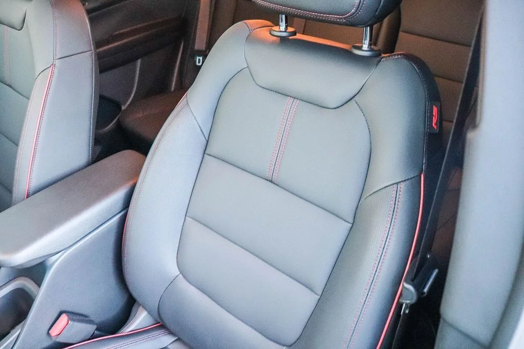 Used 2026 Black Chevrolet RS image 27