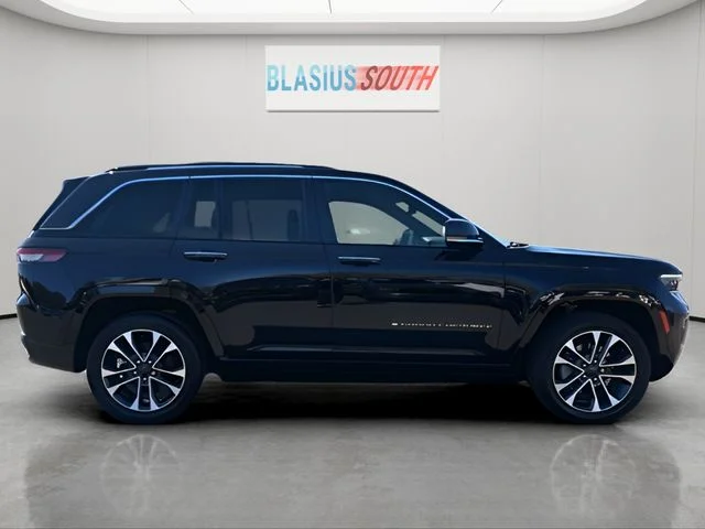 Used 2022 Brown Jeep Overland 4xe image 2