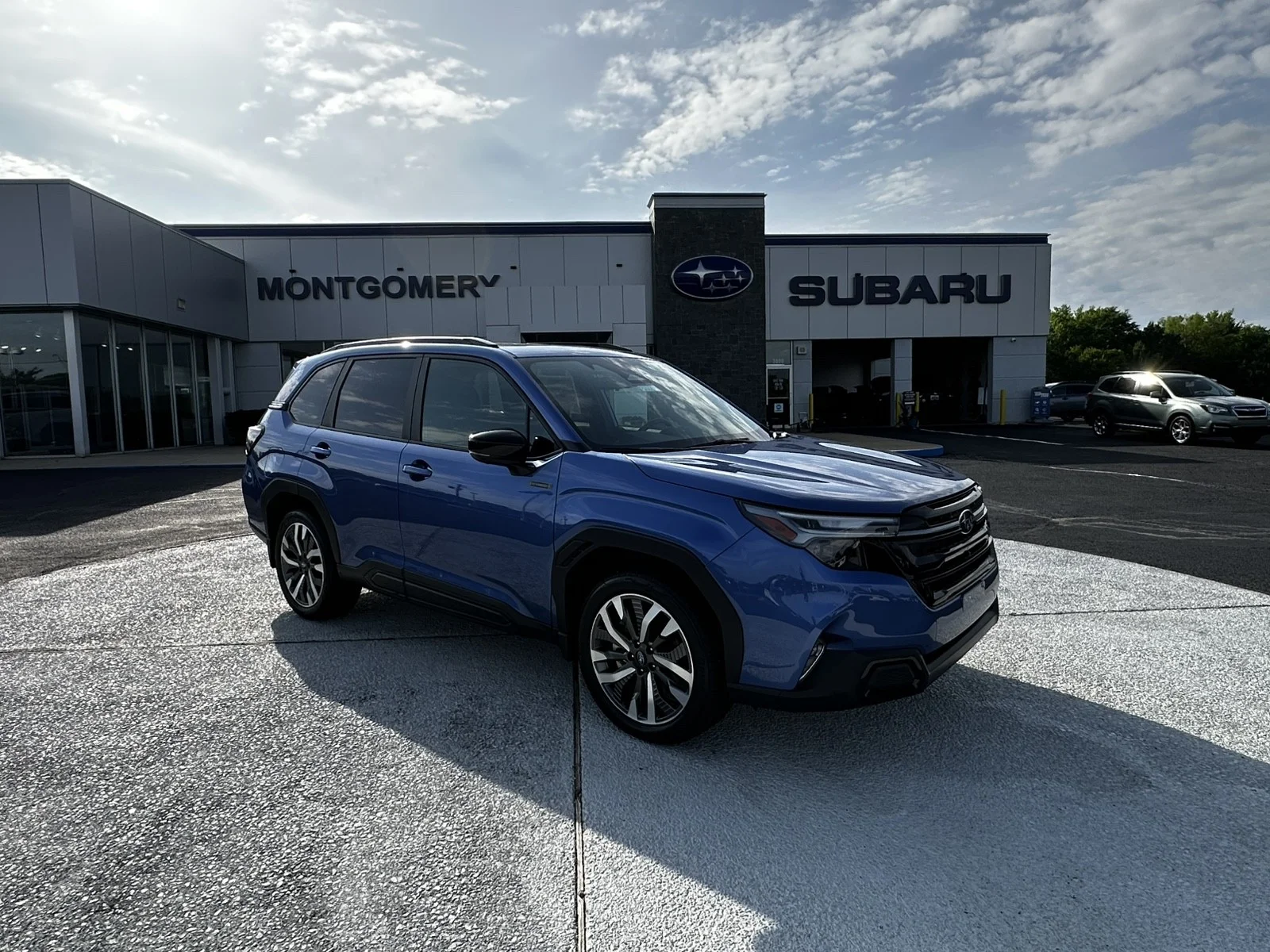 2026 Subaru Forester Touring Hybrid's photo