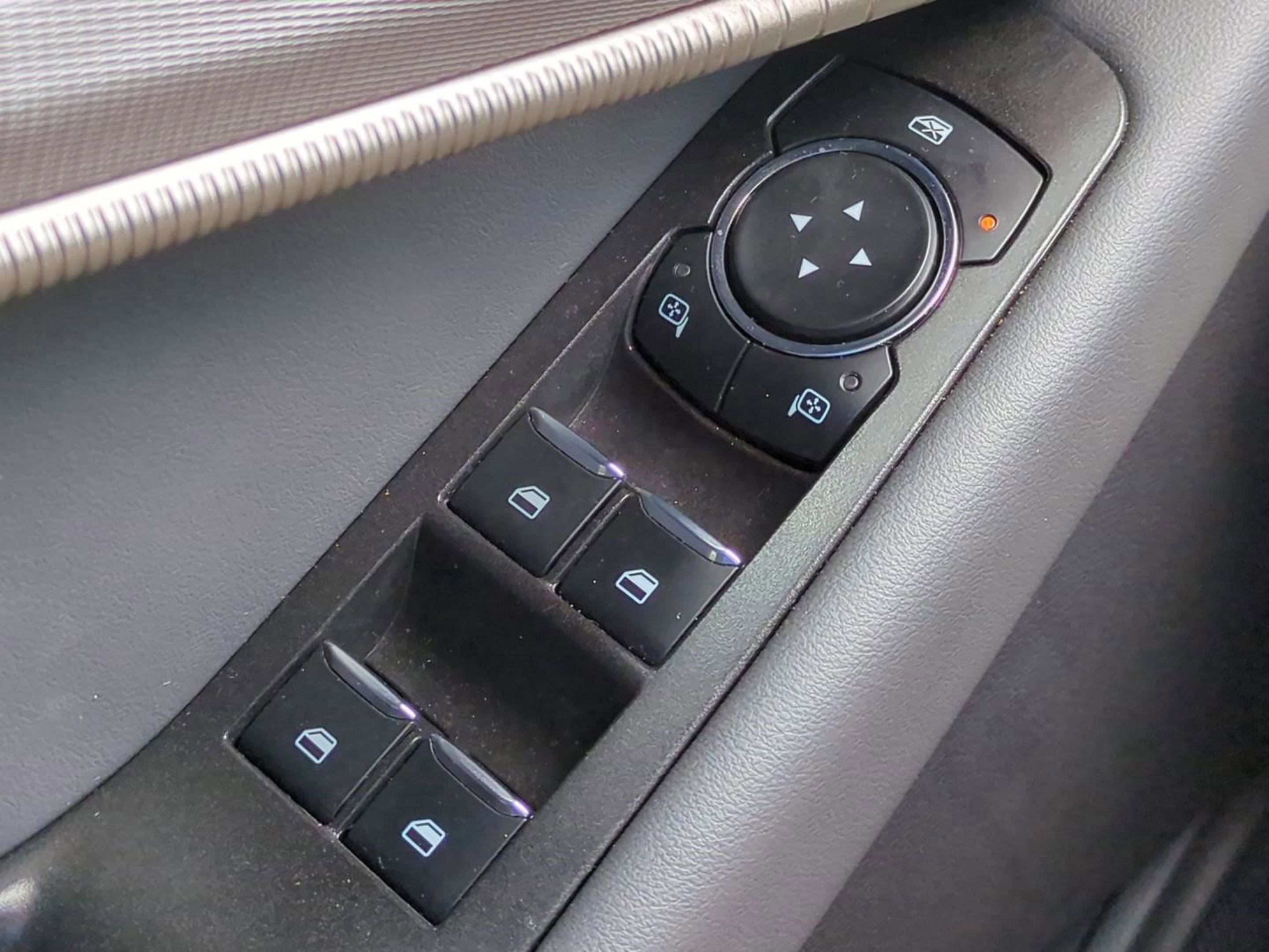 Used 2025 Vapor Blue Ford Active image 23