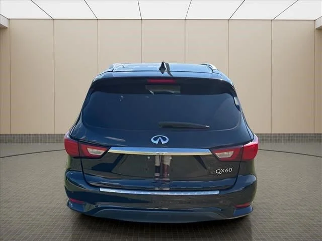 Used 2016 Black INFINITI Base image 10