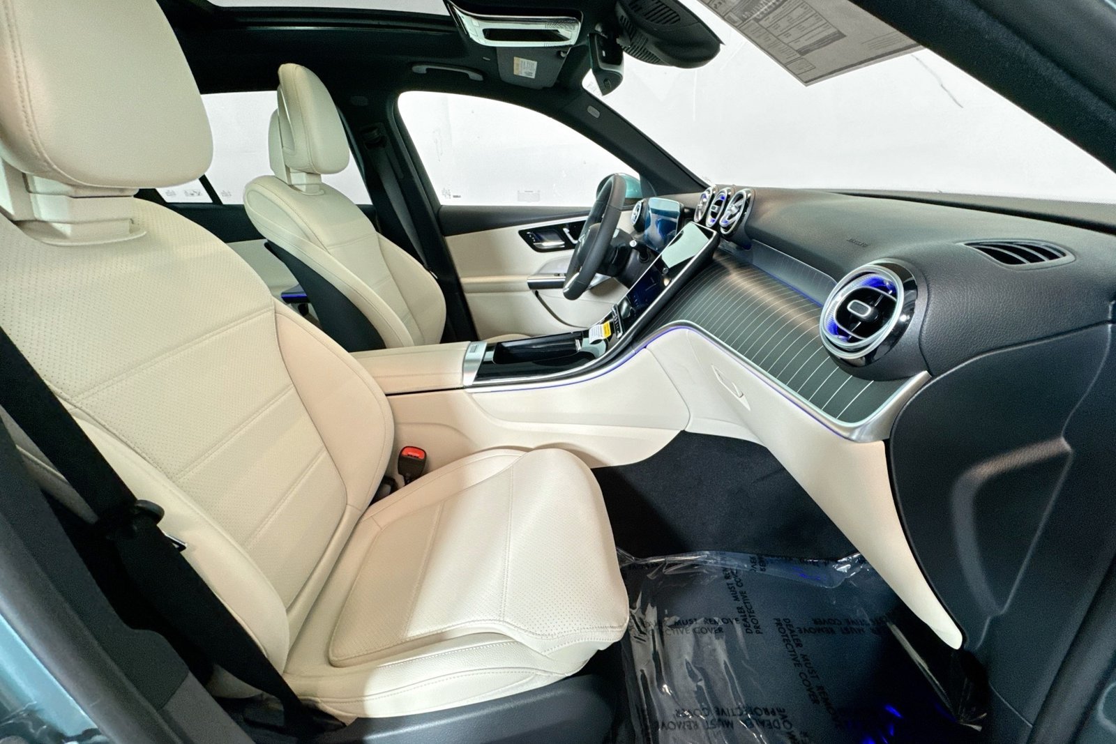 New 2026 Verde Silver Metallic Mercedes-Benz GLC 300 image 26
