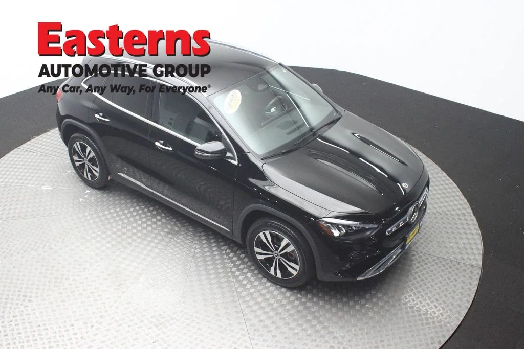 Used 2025 Black Mercedes-Benz GLA 250 image 3