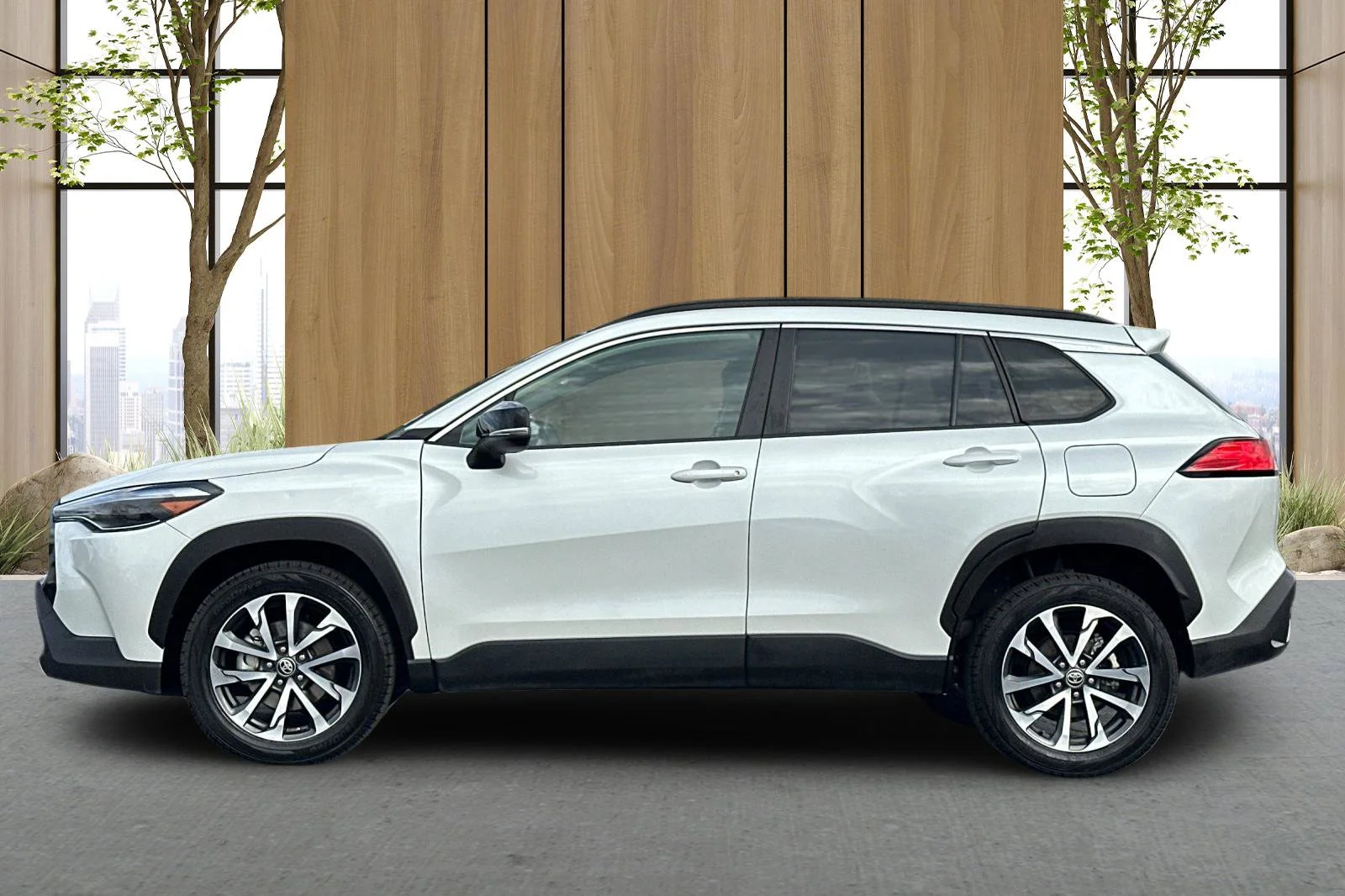Used 2025 Beige Toyota XLE image 7