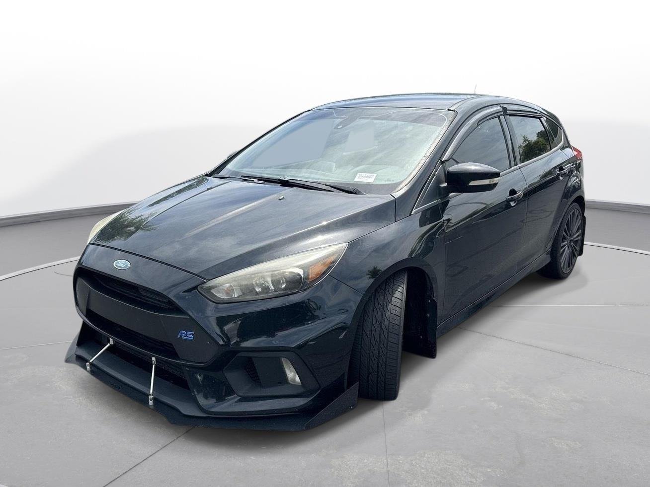 Used 2016 Shadow Black Ford RS image 2