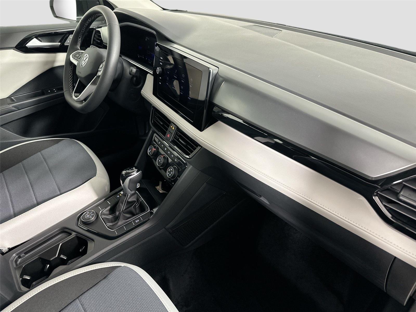 New 2026 Pure White Volkswagen S image 24