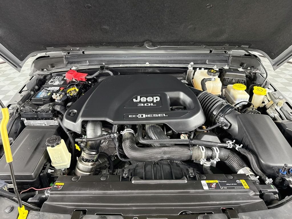 Used 2021 Gray Jeep Unlimited Sahara image 29