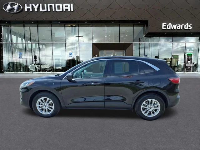 Used 2021 Black Ford SE image 11