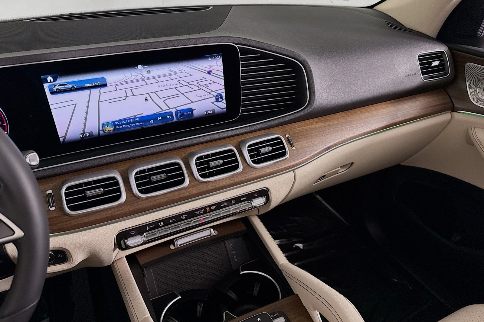 New 2026 Polar White Mercedes-Benz GLE 450 4MATIC® SUV image 19