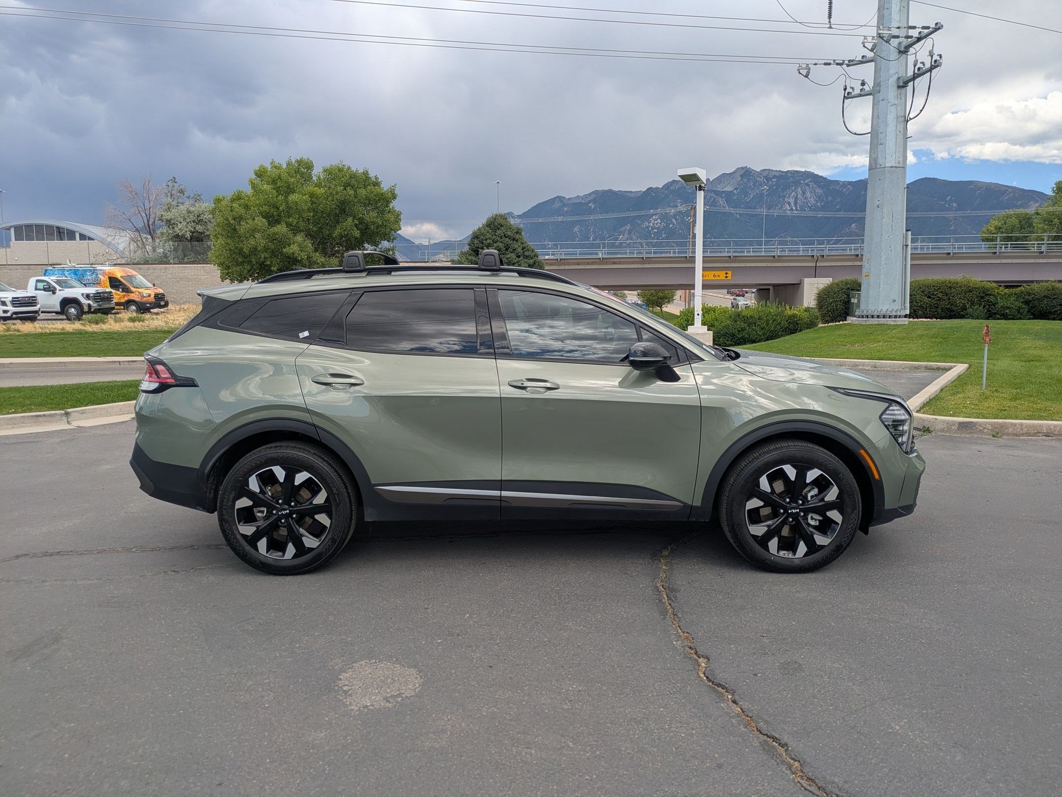 Used 2024 Jungle Green Kia X-Line image 6