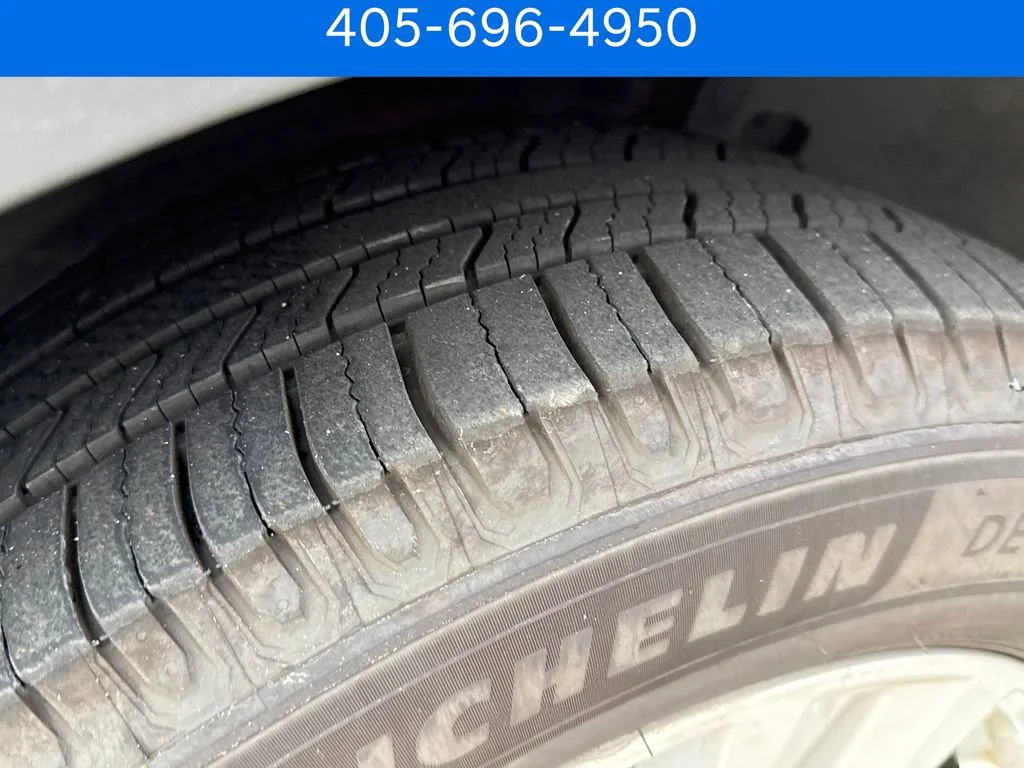 Pre-Owned 2019 Ford Explorer XLT
