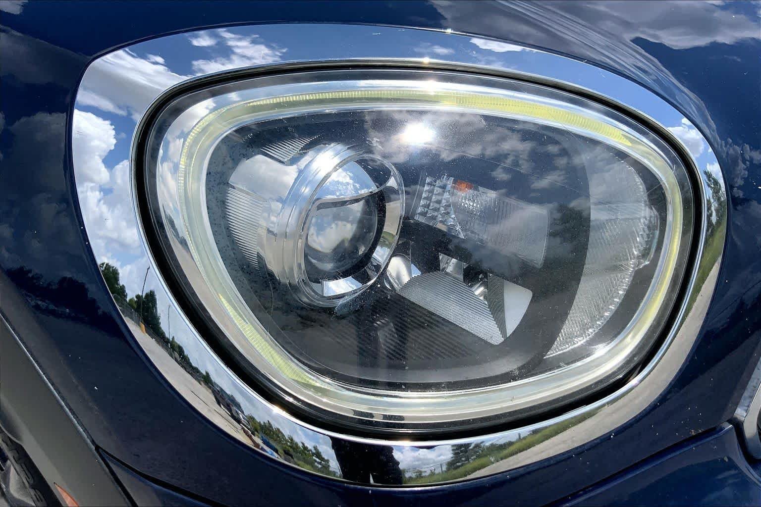 Used 2018 MINI Yours Lapisluxury Blue MINI Cooper S image 27