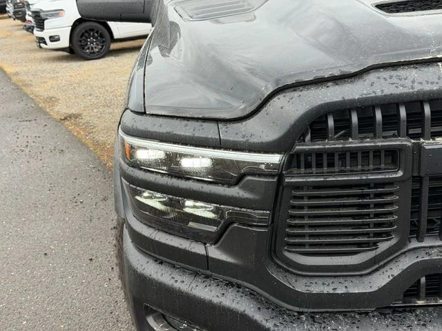 New 2026 Diamond Black Crystal Pearl-Coat Exterior Paint RAM Rebel image 5
