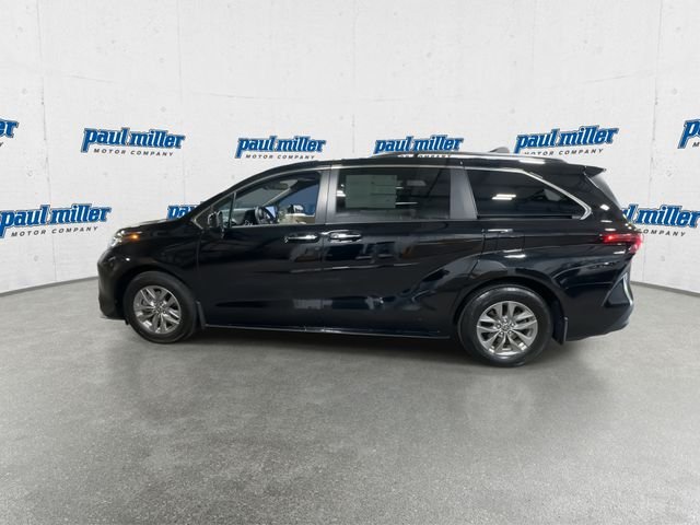 Certified Used 2022 Midnight Black Metallic Toyota XLE image 7