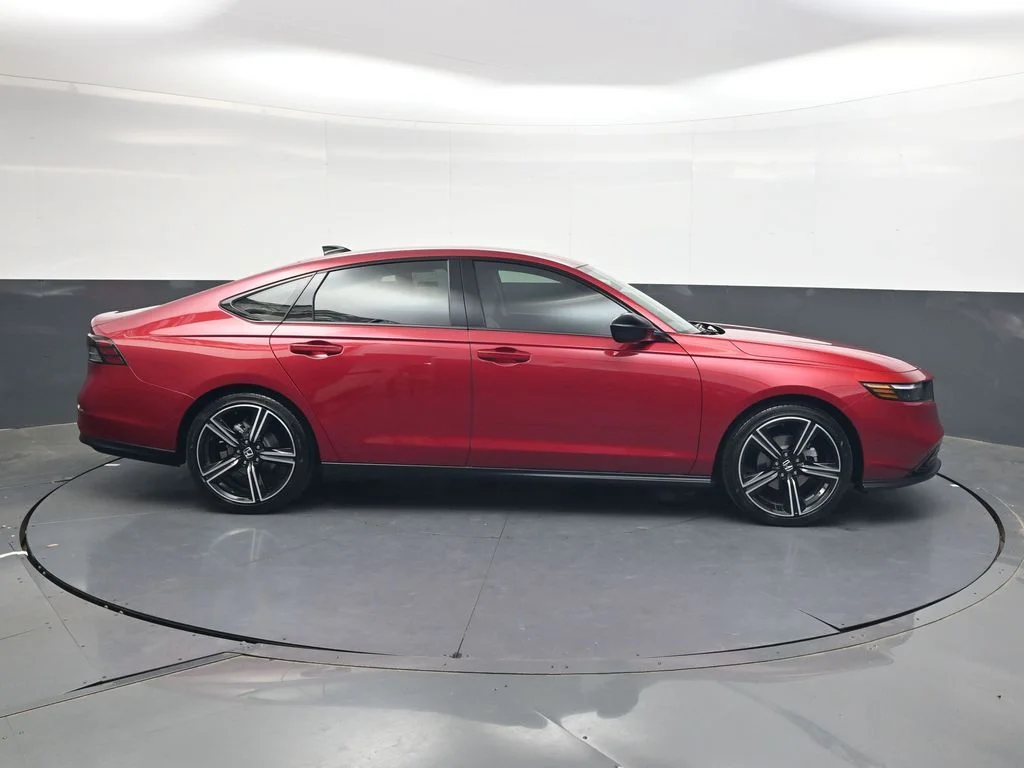 New 2026 Radiant Red Metallic Honda SE image 3