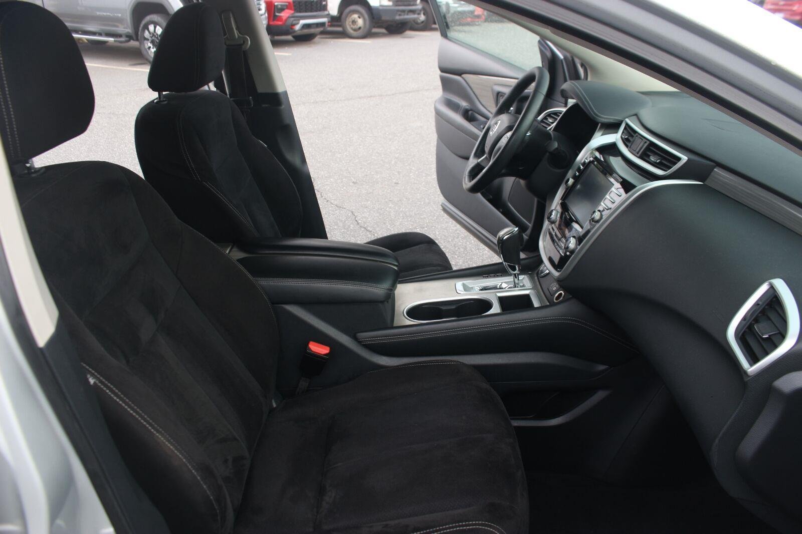 Used 2018 Silver Nissan SV image 30