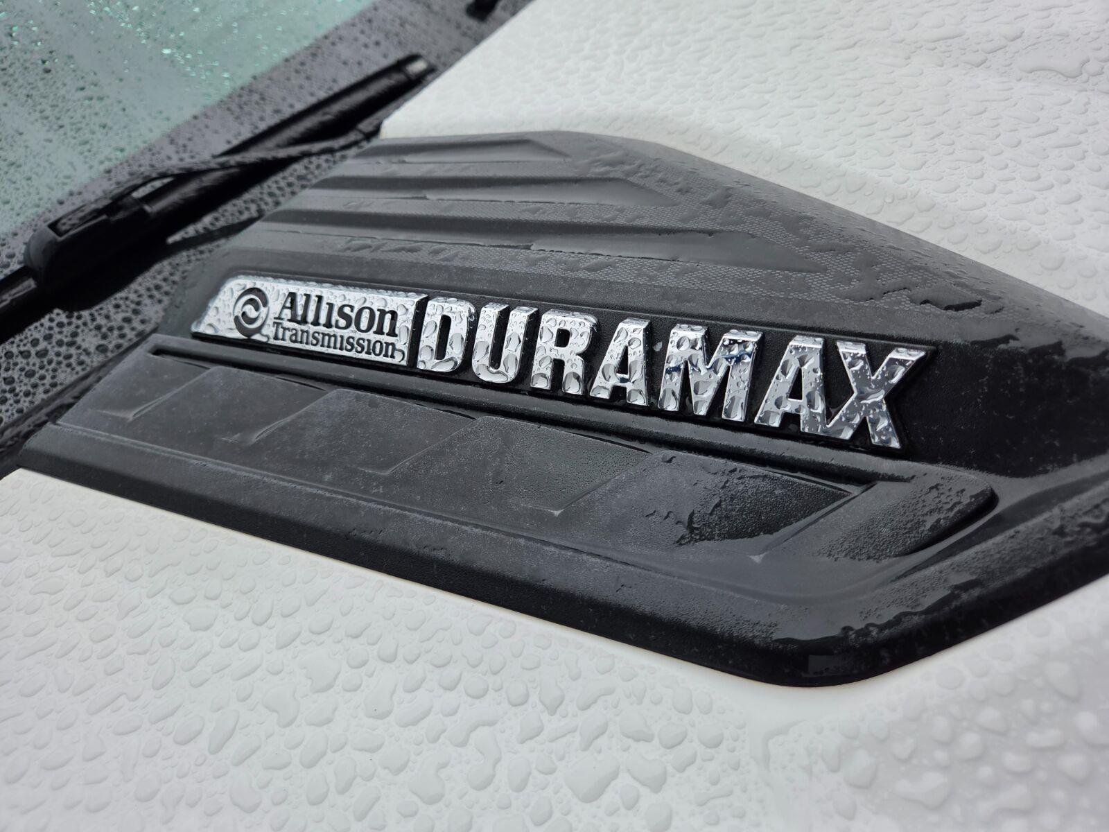 Used 2021 SUMMIT WHITE Chevrolet High Country image 5