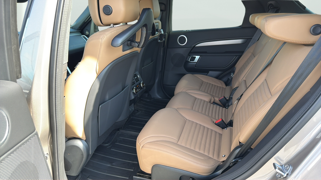 New 2026 Lantau Bronze Land Rover Dynamic SE image 18