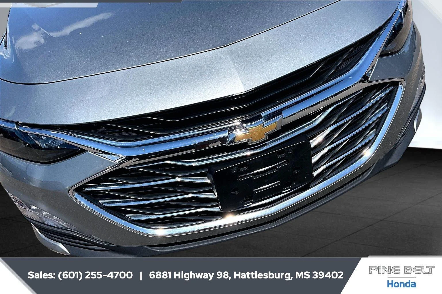 Used 2024 Sterling Gray Metallic Chevrolet LT image 21