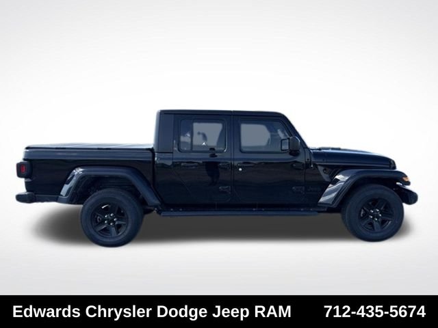 Used 2021 Black Jeep Sport image 9