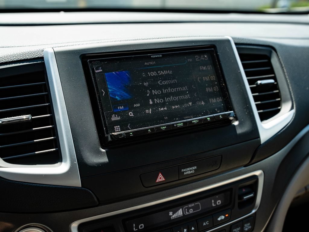 Used 2017 White Diamond Pearl Honda RTL image 31