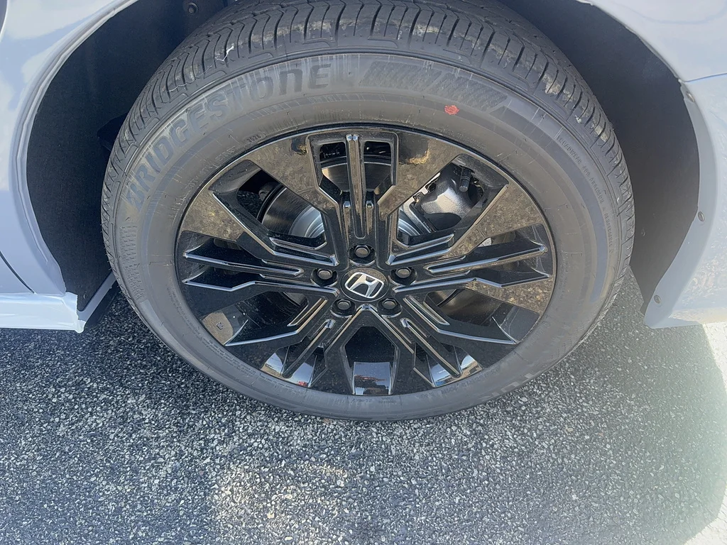 New 2027 Sonic Gray Pearl Honda Sport-L image 9