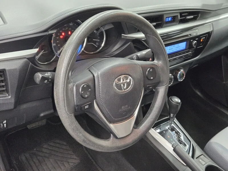 Used 2014 SUPER WHITE Toyota L image 15