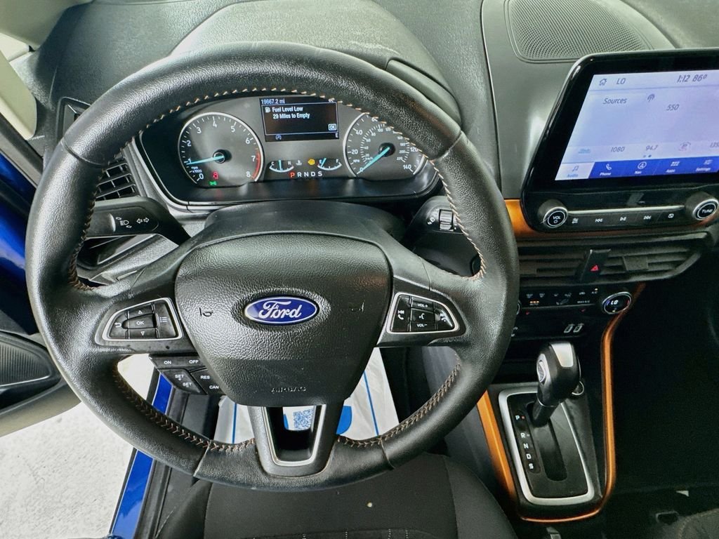 Used 2021 Lightning Blue Metallic Ford SE image 12
