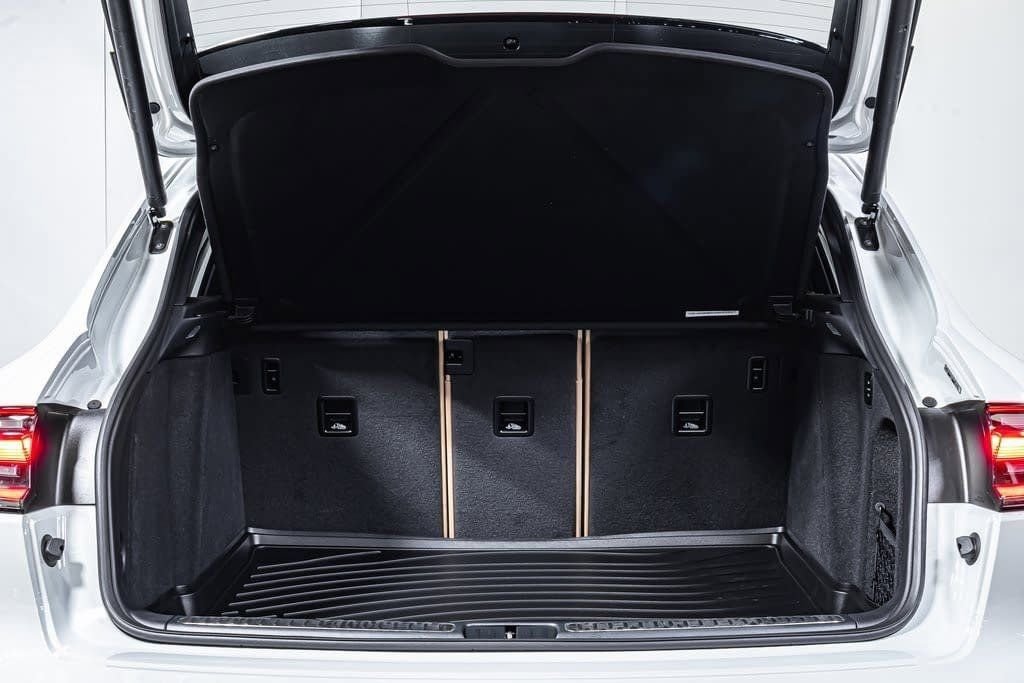 2025 Porsche Macan - Photo 20
