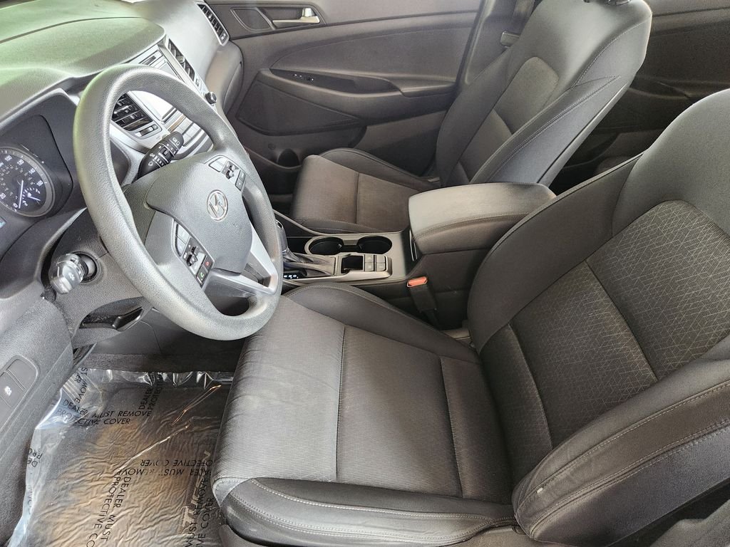 Used 2016 Ash Black Hyundai SE image 15