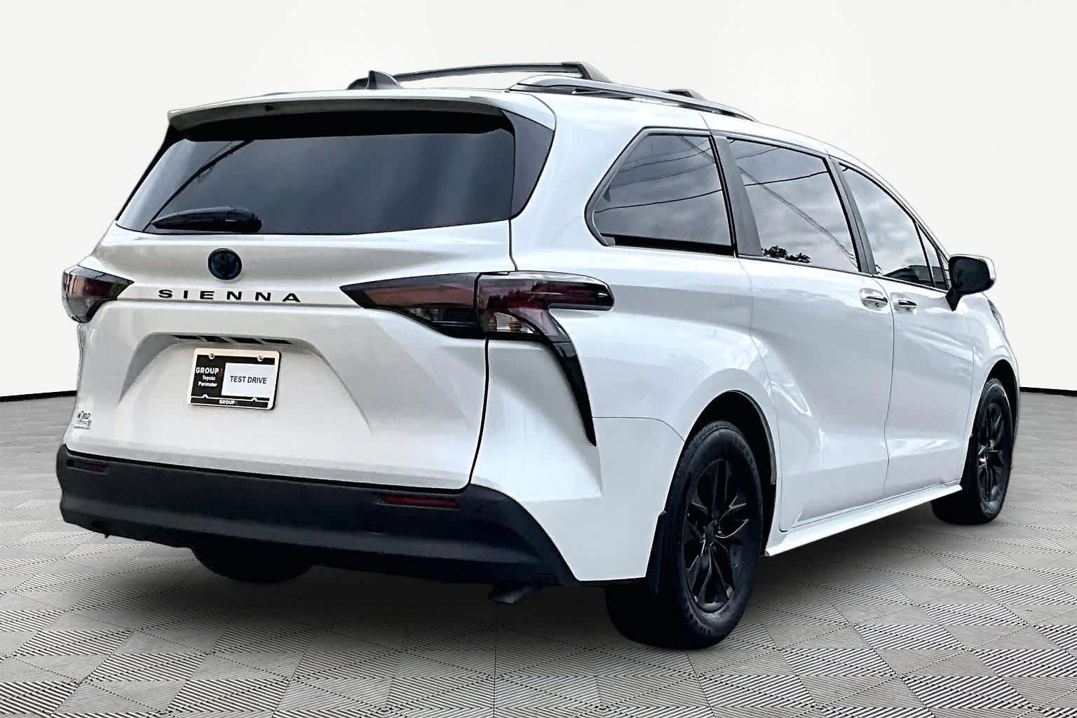 Used 2025 Wind Chill Pearl Toyota XLE image 13