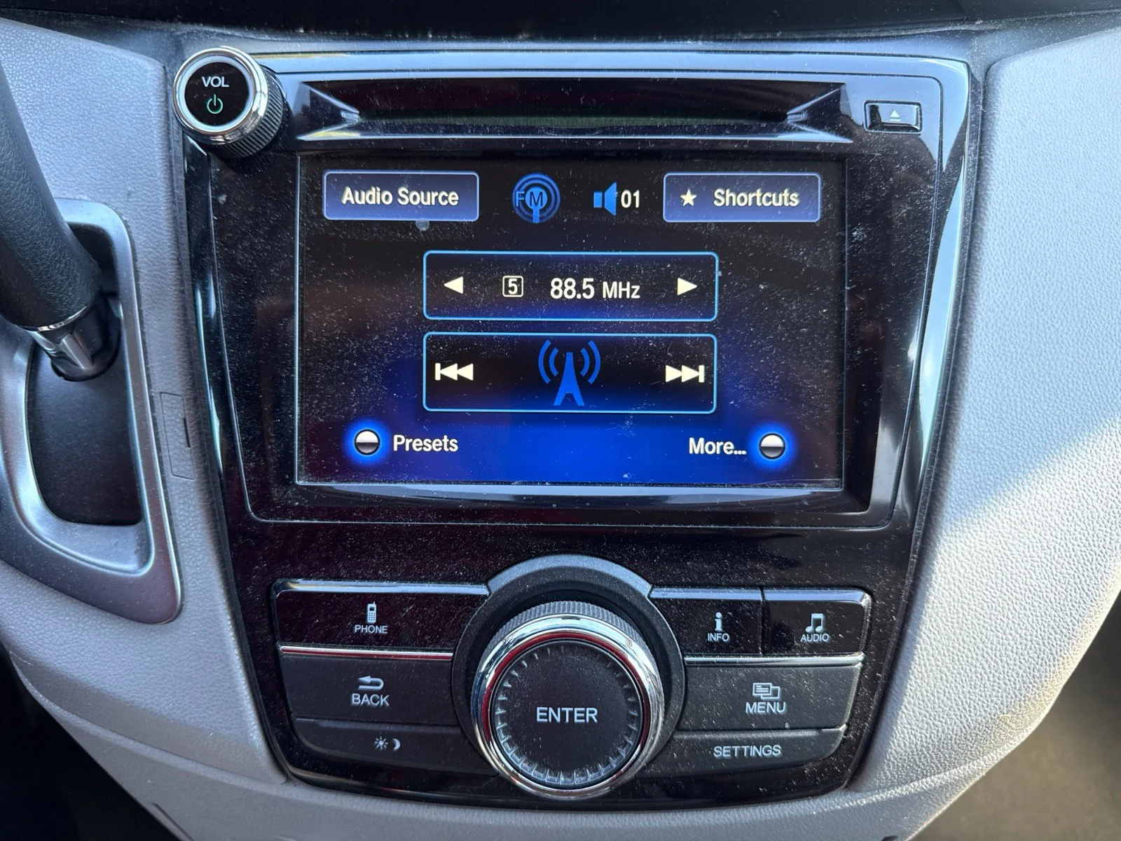 Used 2014 Gray Honda EX-L image 27