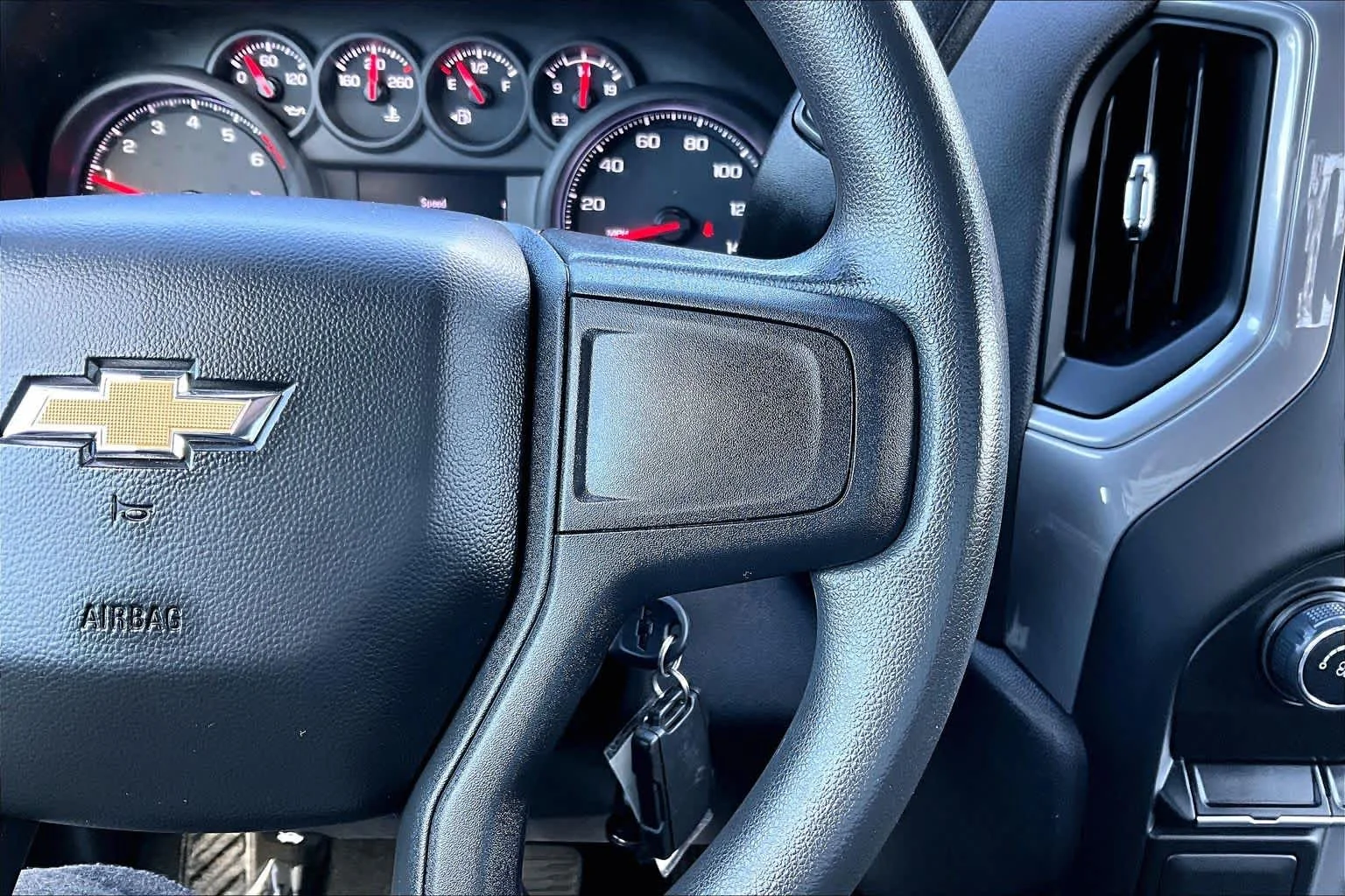 Used 2022 Black Chevrolet Custom image 25