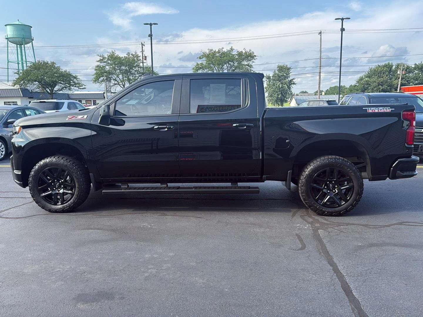 Used 2021 BLACK Chevrolet LT Trail Boss image 4