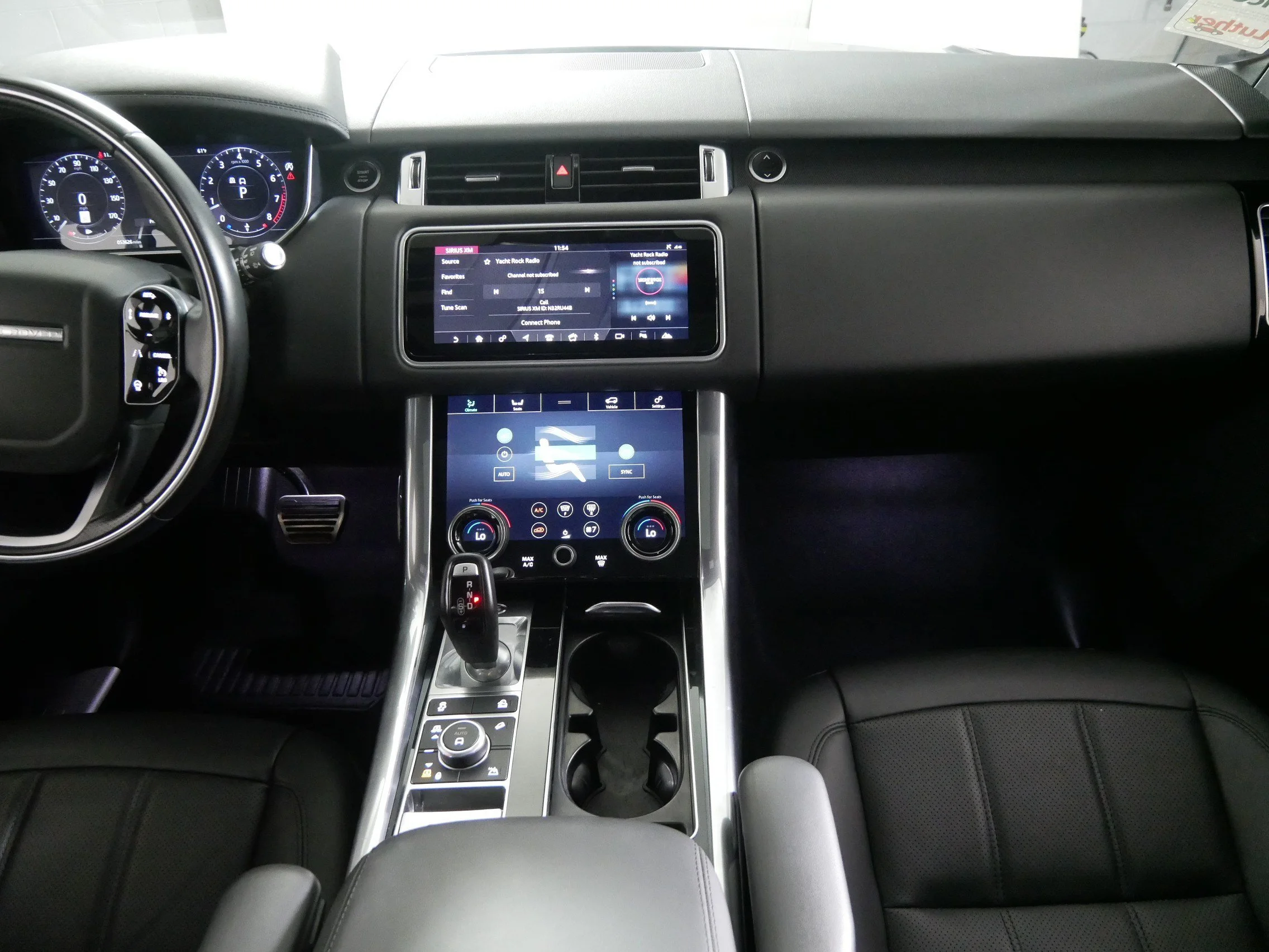Used 2021 Eiger Grey Metallic Land Rover HSE Dynamic image 10