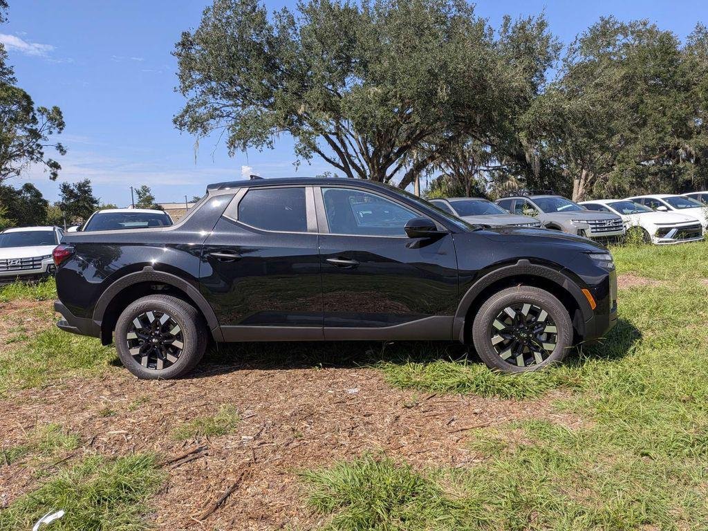 New 2027 Black Hyundai SE FWD image 2