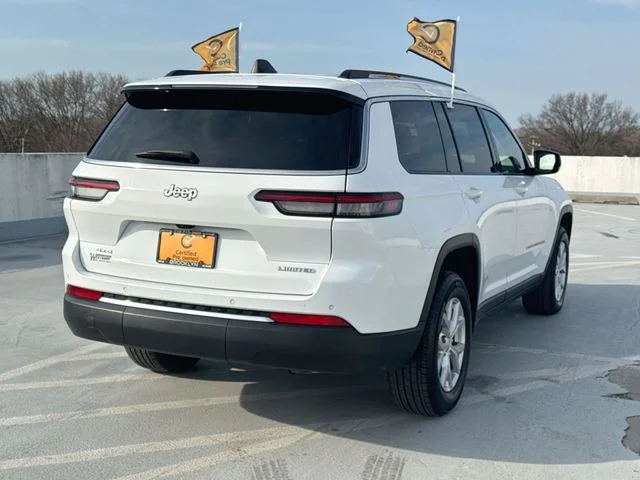 Used 2023 White Jeep Limited image 7