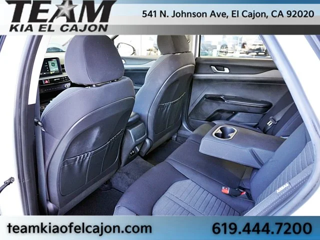 Used 2025 White Kia LXS image 18