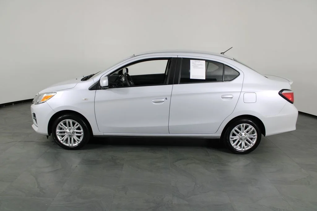 Used 2024  Mitsubishi ES image 13