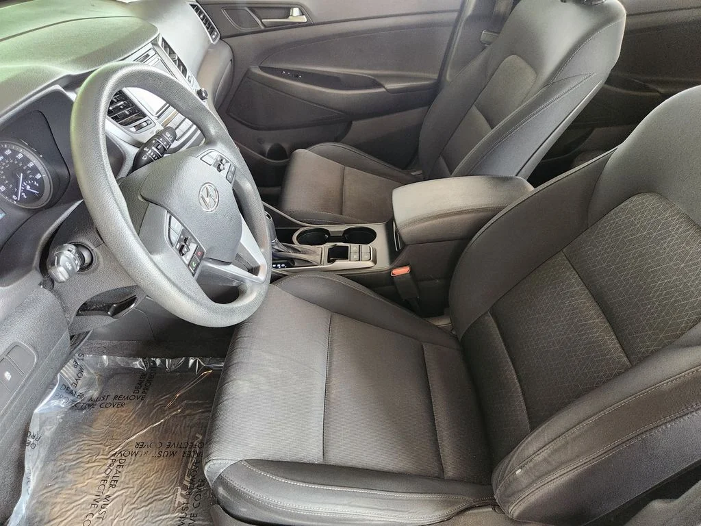 Used 2016 Ash Black Hyundai SE image 15
