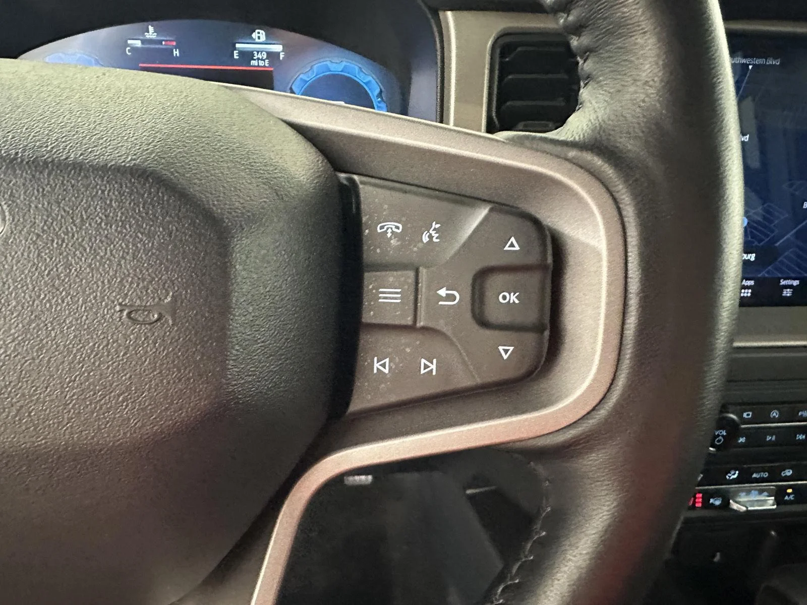 Used 2025 Shadow Black Ford Outer Banks image 41