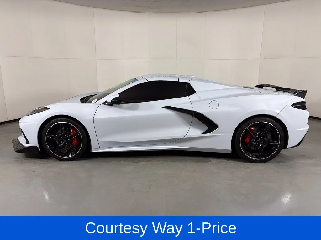 Used 2024 White Chevrolet Stingray image 11