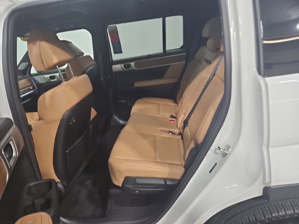 Certified Used 2025 White Hyundai Limited image 26
