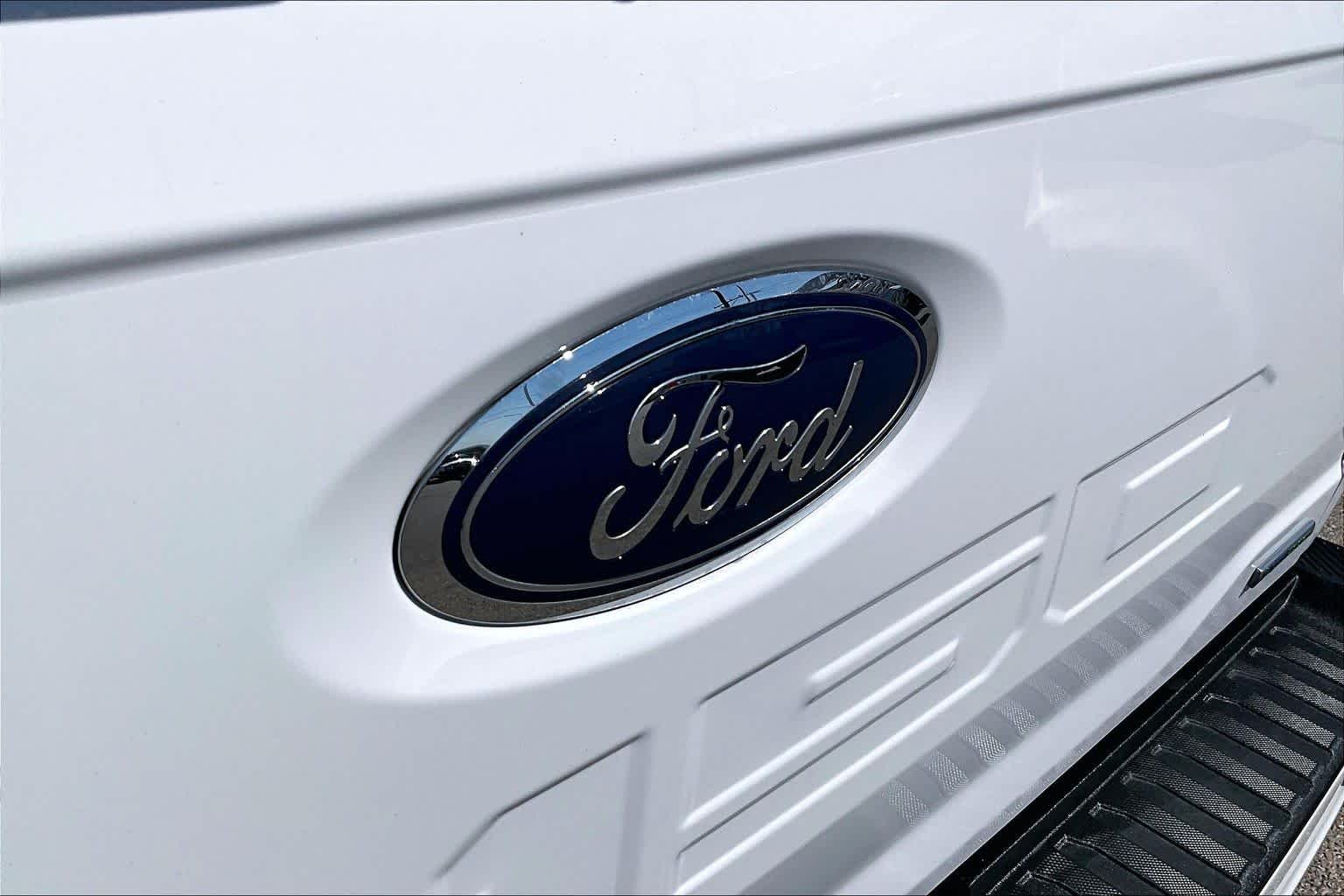 Used 2022 Oxford White Ford XL image 10