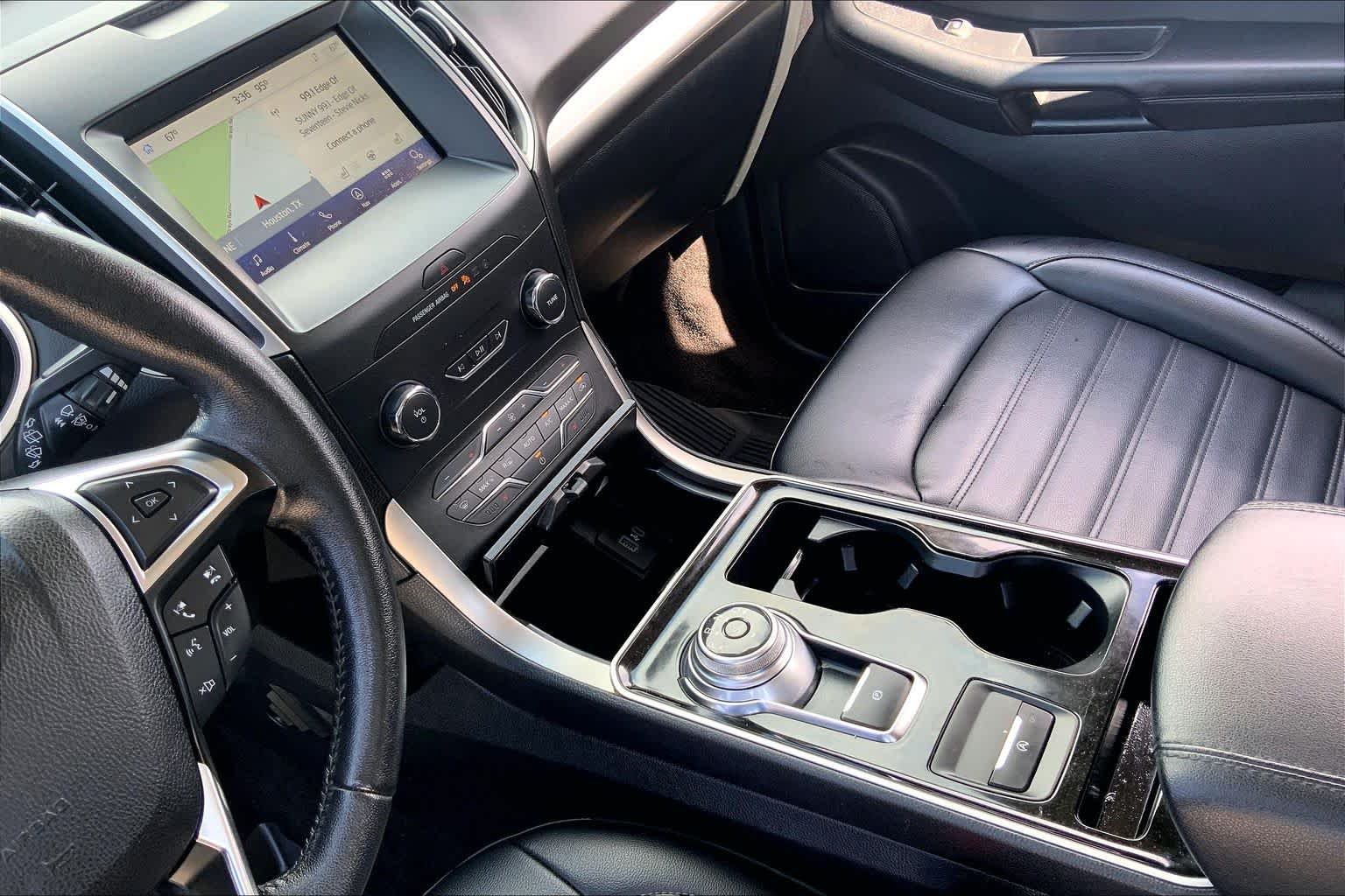 Used 2020 Star White Metallic Tri-Coat Ford SEL image 16