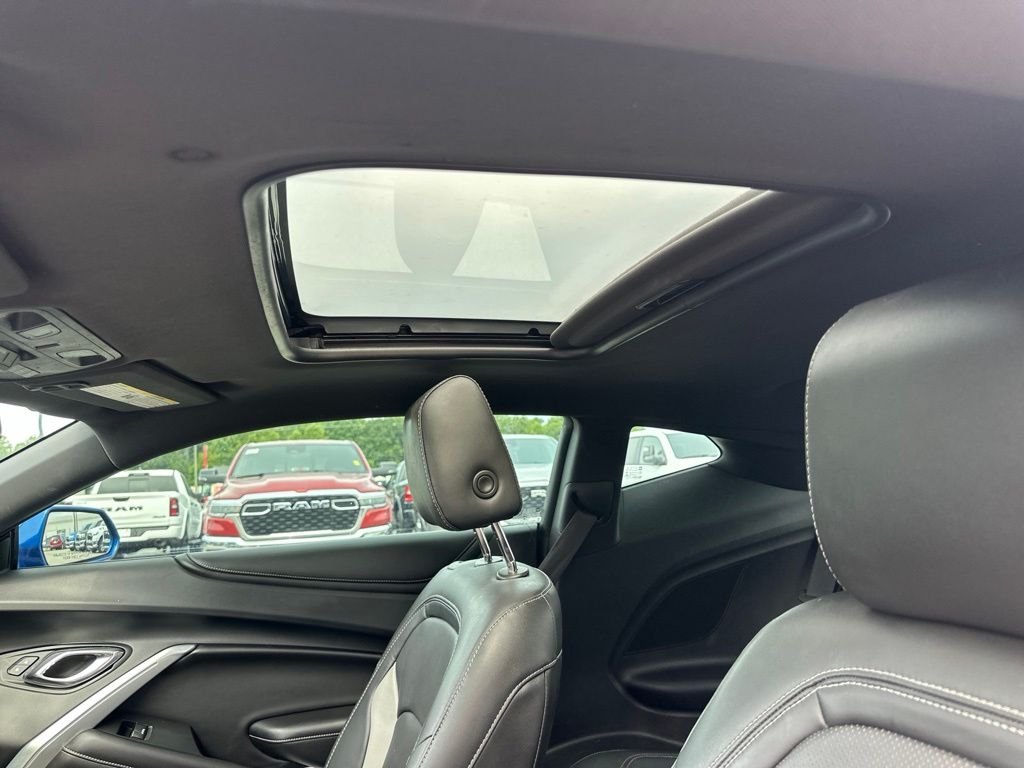 Used 2018 Blue Chevrolet 2LT image 21