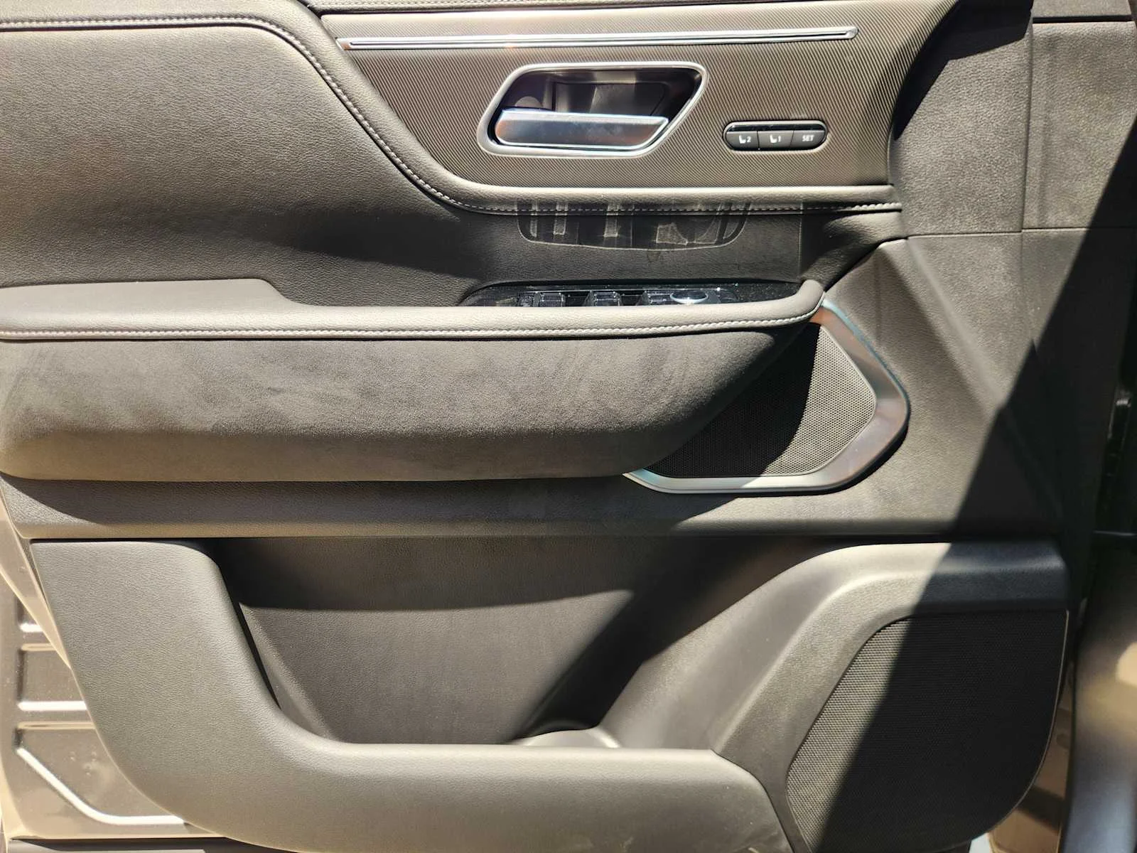 New 2027 DYNAMIC METAL INFINITI Luxe 2WD image 17