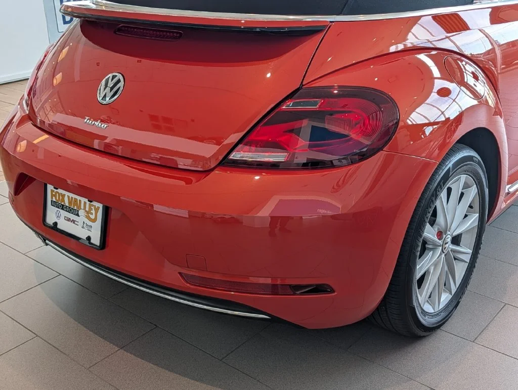 Used 2019 Orange Volkswagen 2.0T SE image 33